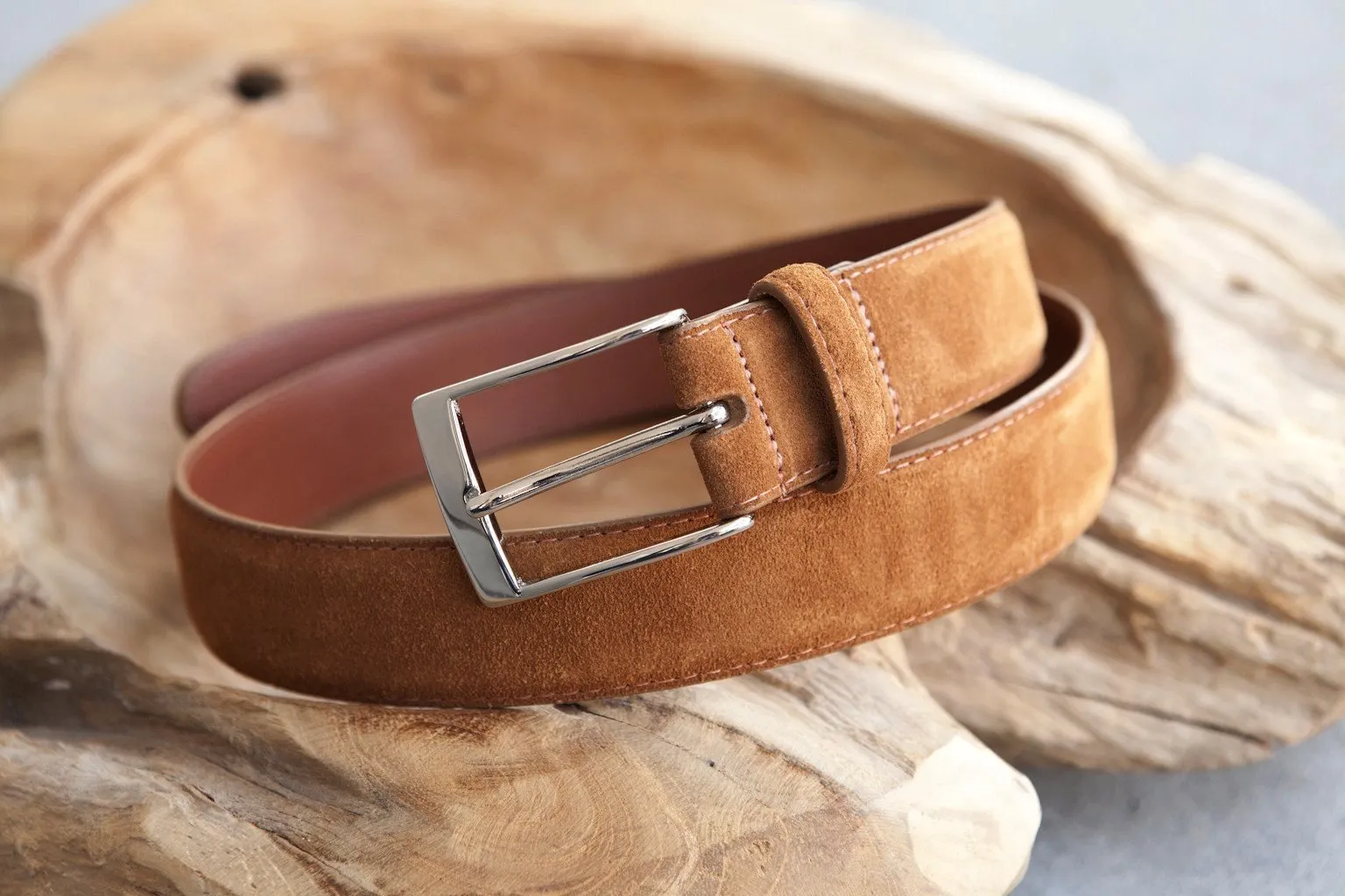 Alden Belt in Snuff Suede