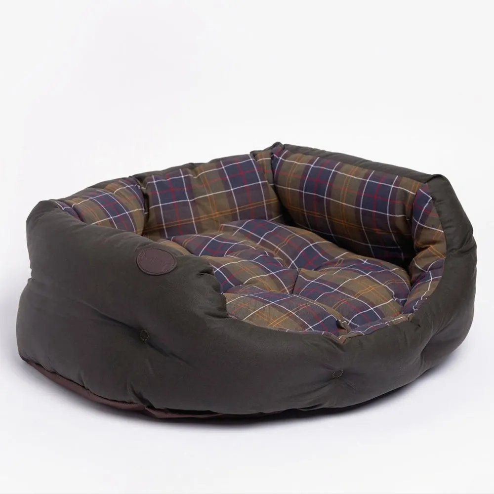 Barbour Bed in Classic Tartan - 30in, Wax Cotton