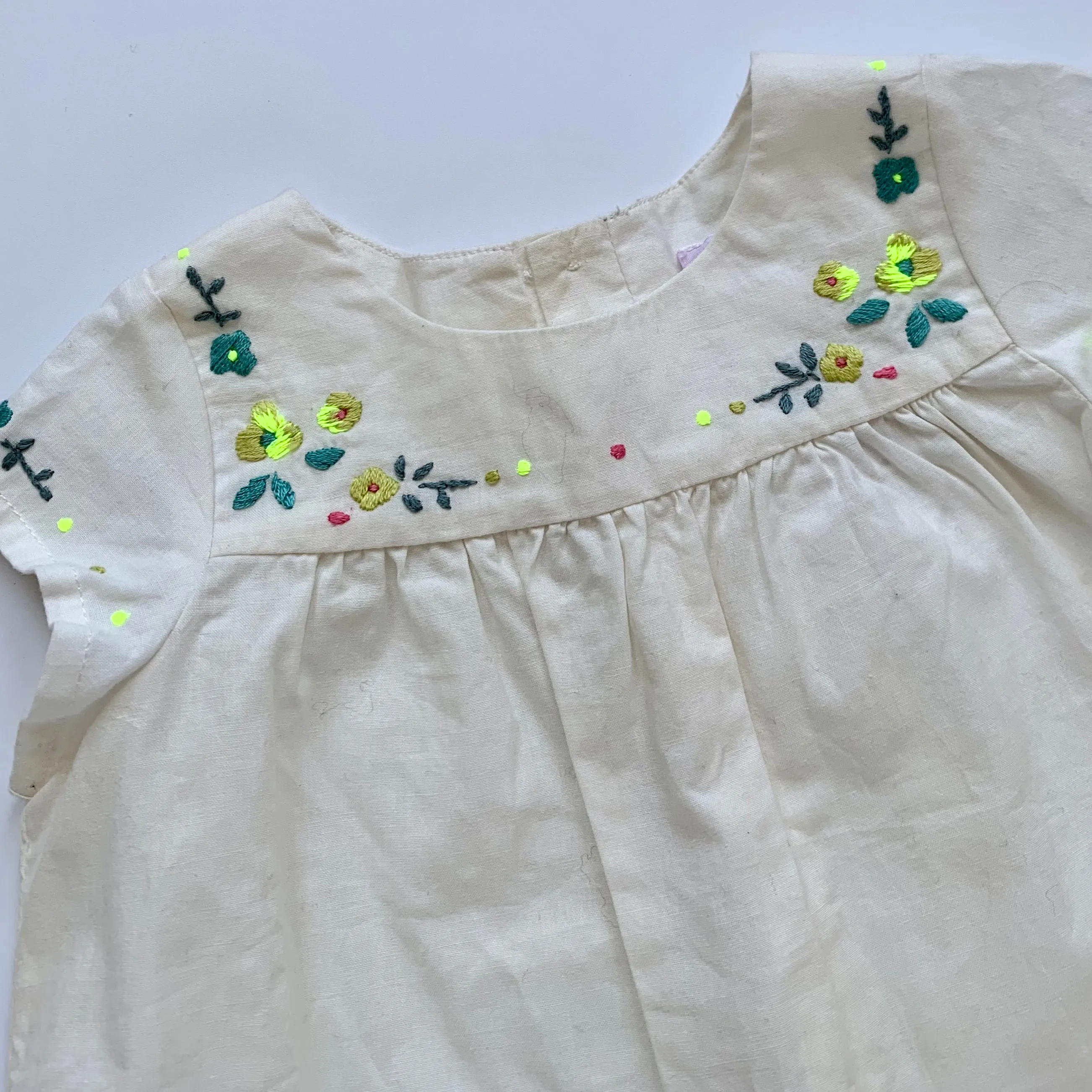 Bonpoint Cream Short Sleeve Blouse - Neon Embroidery - Size 12 Months - Brand New.