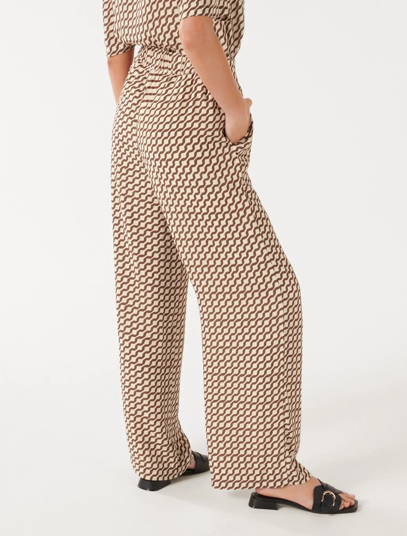 Flora Pull On Pants