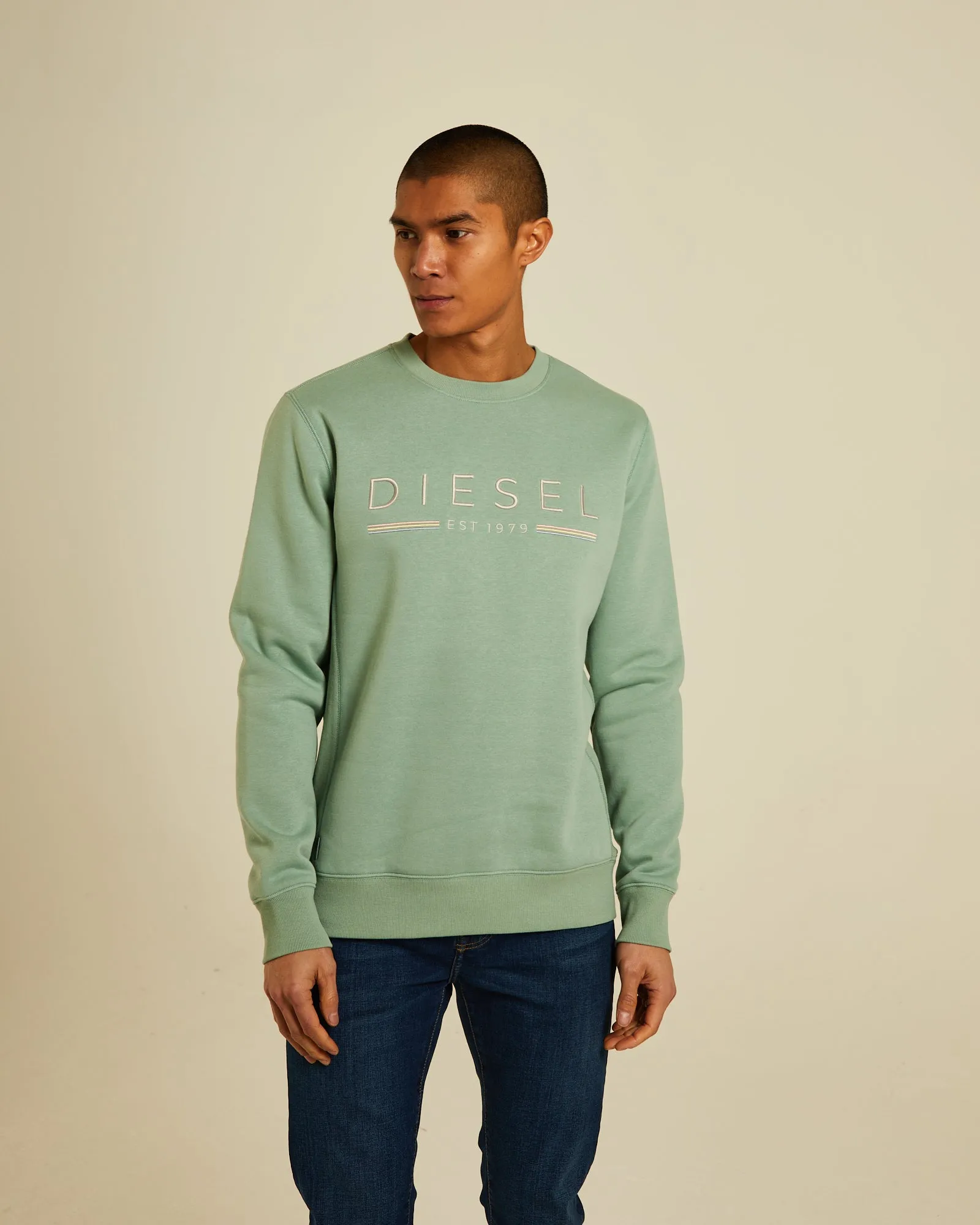 Frankie Sweatshirt in Surf Green.