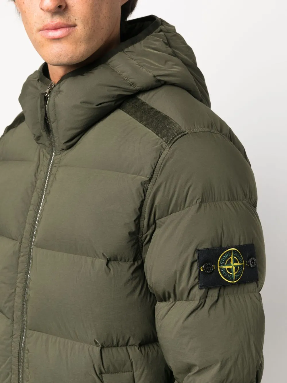 Stone Island Olive Down Jacket 44028 SEAMLESS TUNNEL