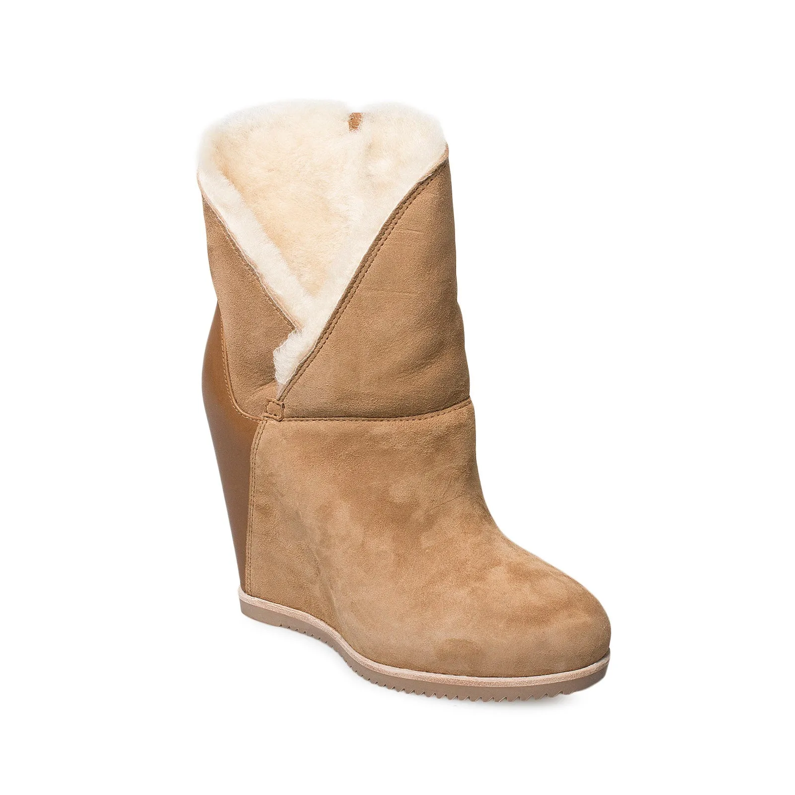 Women's UGG Classic Mondri Cuff Chestnut Boots